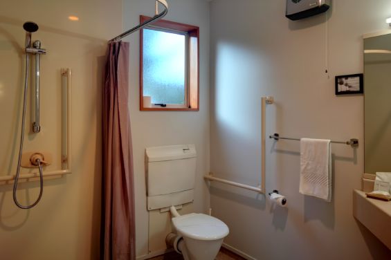 Studio Access Unit bathroom